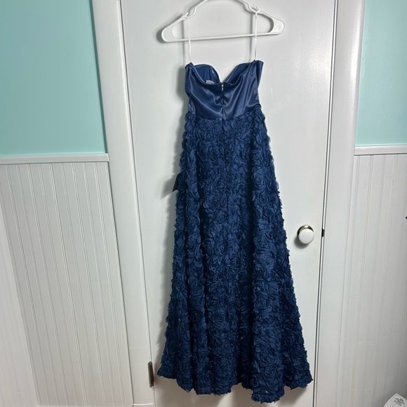 NWT Lulus Enchanting Event Navy Blue Strapless 3D Applique Maxi Dress Size XS - Picture 9 of 13